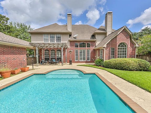 5th image of 22203 Winding Lake Ct
