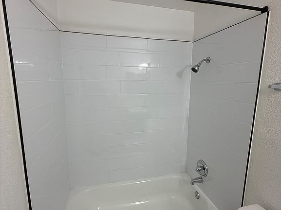 4th image of 429 N Lamb Blvd APT G