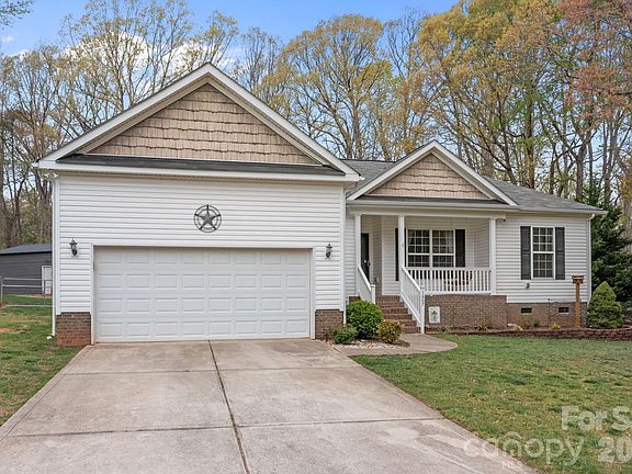 3rd image of 1667 Warwick Ct