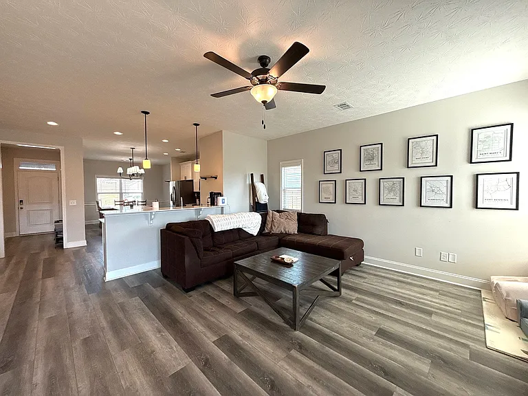 7308 Pine Chase Dr — Photo 14