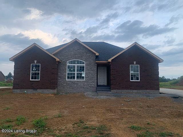 1st image of 105 Amarillo Ln