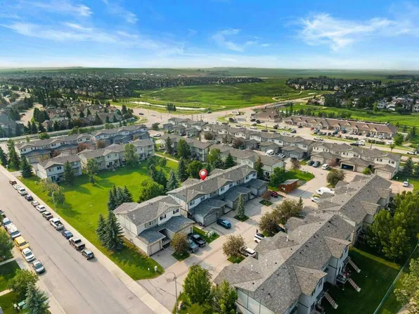 720 E Willowbrook Rd NW #1204, Airdrie, AB T4B 2Y9