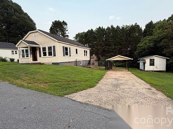 3rd image of 803 S Grove St