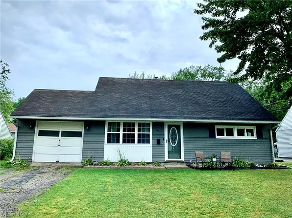 1421 Norwood Dr, Ashtabula, OH 44004