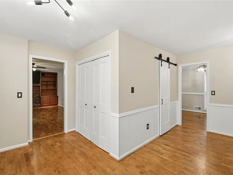 435 Stonebridge Dr — Photo 14