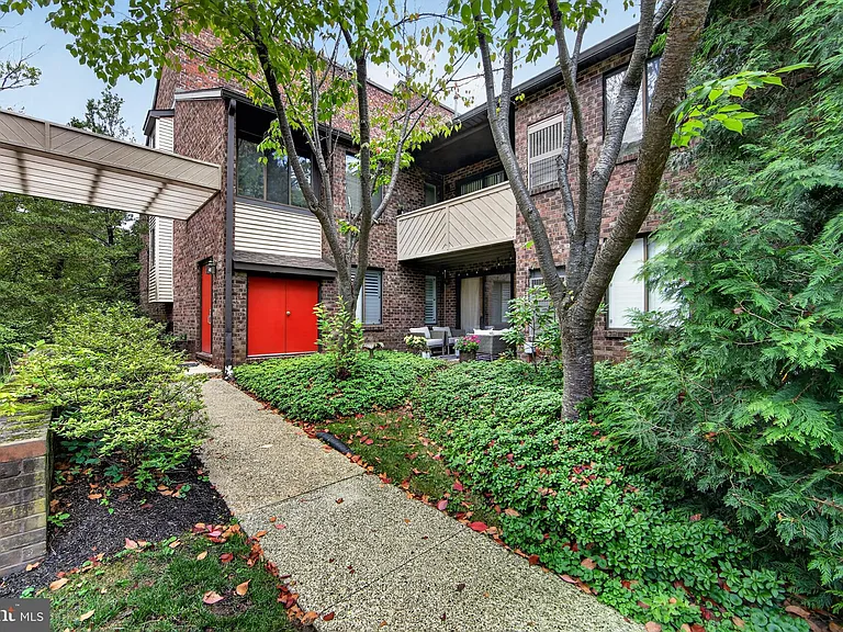 710 Mountainview Dr #710 — Photo 1