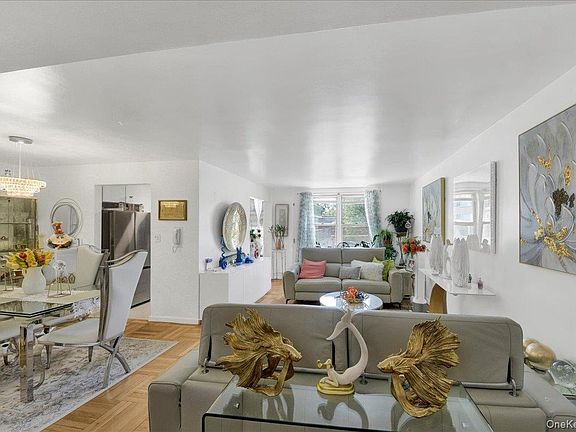 5th image of 3512 Oxford Avenue #1C