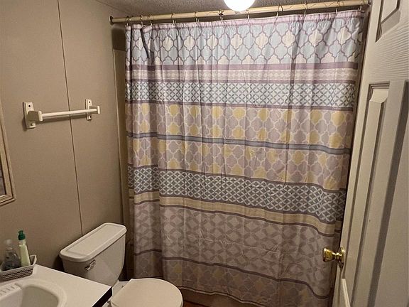 5th image of 14407 Mary Jane Ln