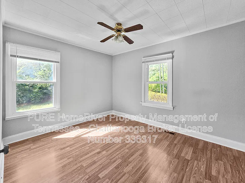 2 bed, 1.0 bath, 975 sqft, $1,285 — Photo 3