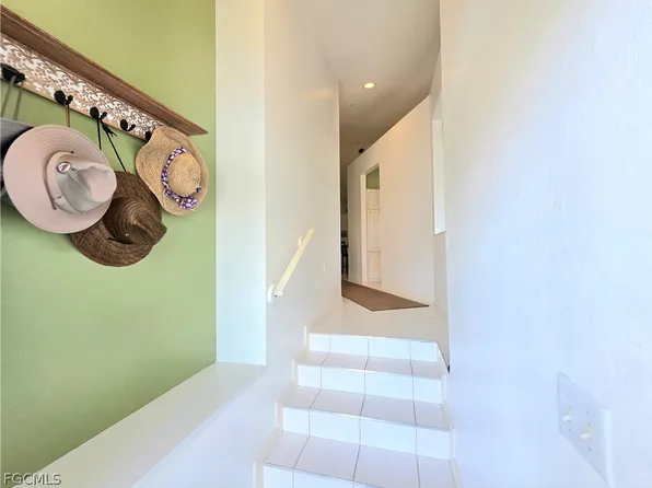 12070 Summergate Cir APT 201, Fort Myers, FL 33913