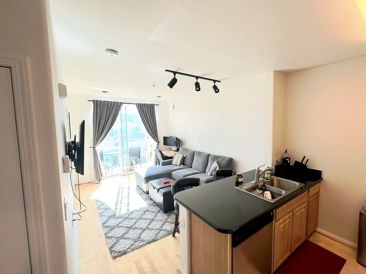 1 bed, 510 sqft, $2,399 — Photo 1