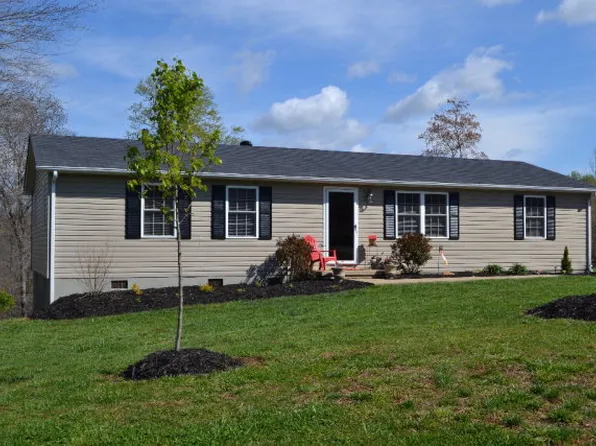 292 Lion Ln, Danville, VA 24540