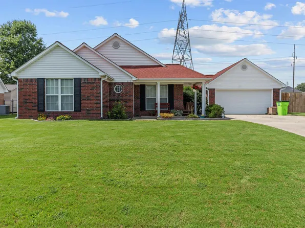 215 Woodshire Ln, Brighton, TN 38011