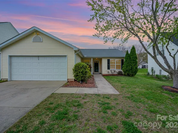 10130 Illoria Dr, Charlotte, NC 28273