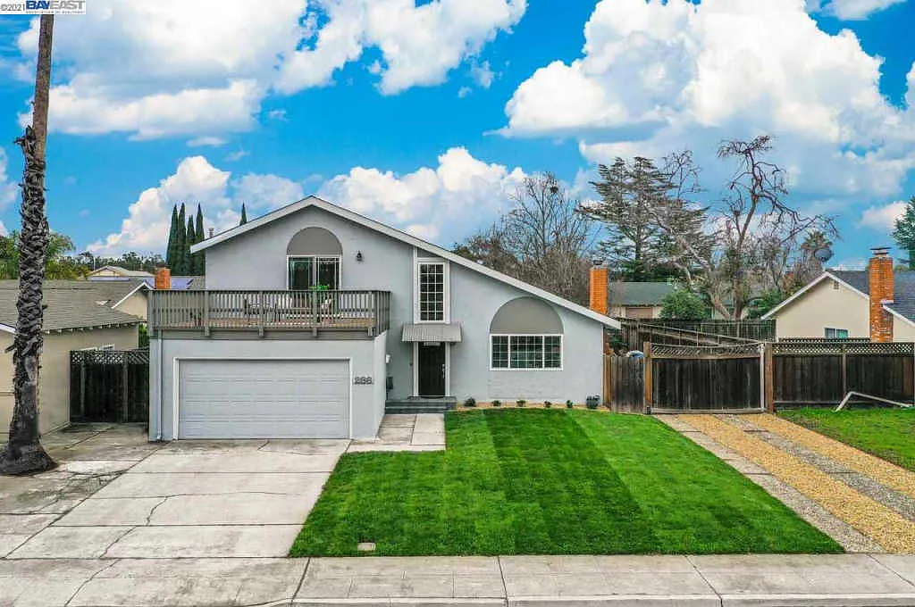266 Elvira St photo 1