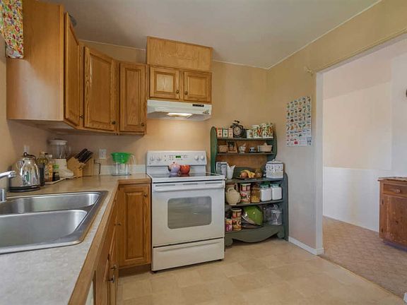 5th image of 3714 W Baird Ave