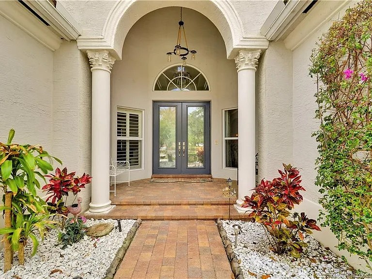 5628 SW Gray Fox Dr — Photo 2