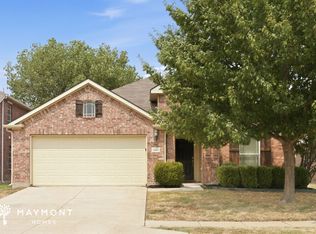 8805 Sierra Trl, Aubrey, TX 76227