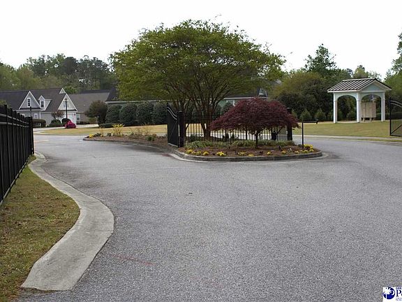 3rd image of 189 Pines Dr