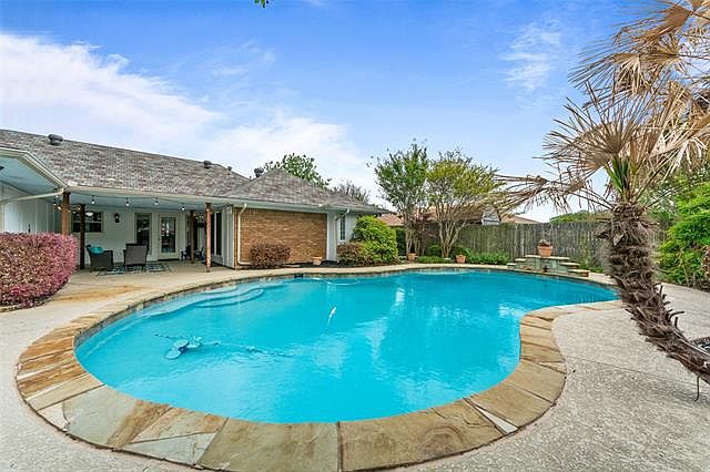 1st image of 803 Roaring Springs Dr
