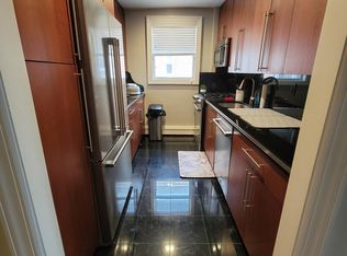 91 Grand Ave APT 5A, Rockville Centre, NY 11570