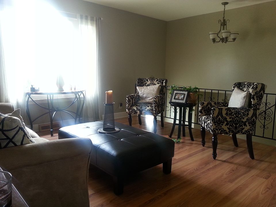 1st image of 3222 W 74th Ln
