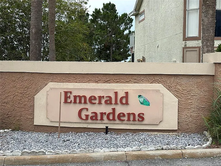 246 Dawn Ct — Photo 2