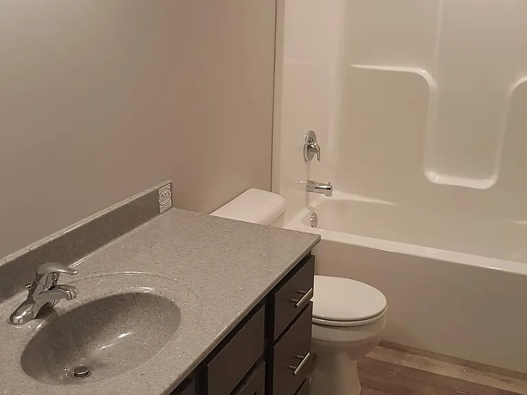 5128 Betty Lou Blvd — Photo 33