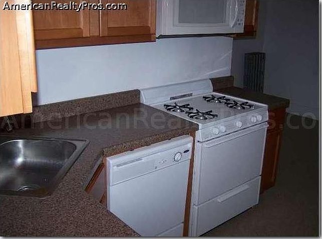 1st image of 6600 S Ingleside Ave #6604-3