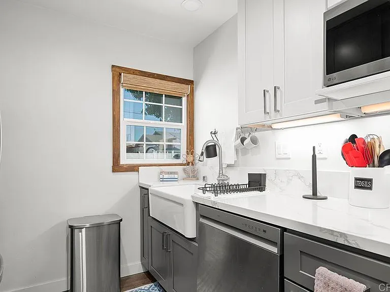 586 Del Mar Ave — Photo 7