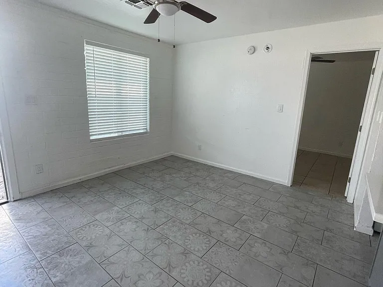 3232 W Jackson St #1 — Photo 3
