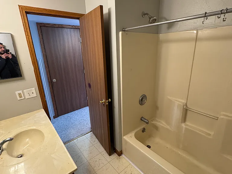 1687 S Riverside Ave #16 — Photo 11