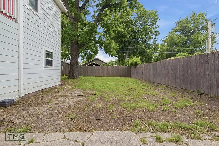 2516 E 6th St #2 — Photo 19