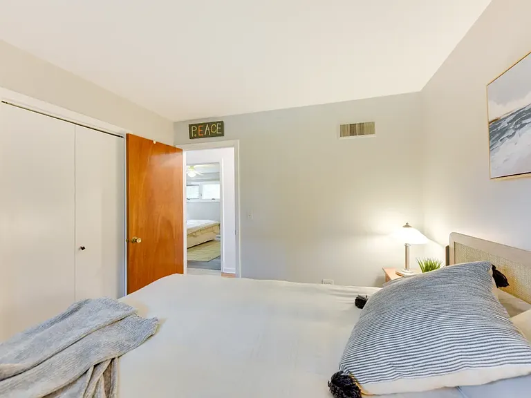 33460 N Lakeview Ct — Photo 16