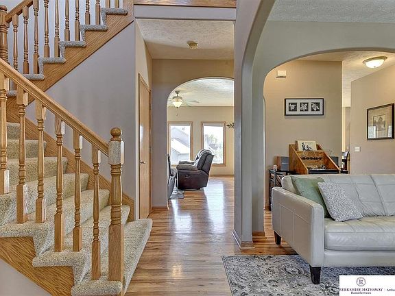 5th image of 4707 Sierra St