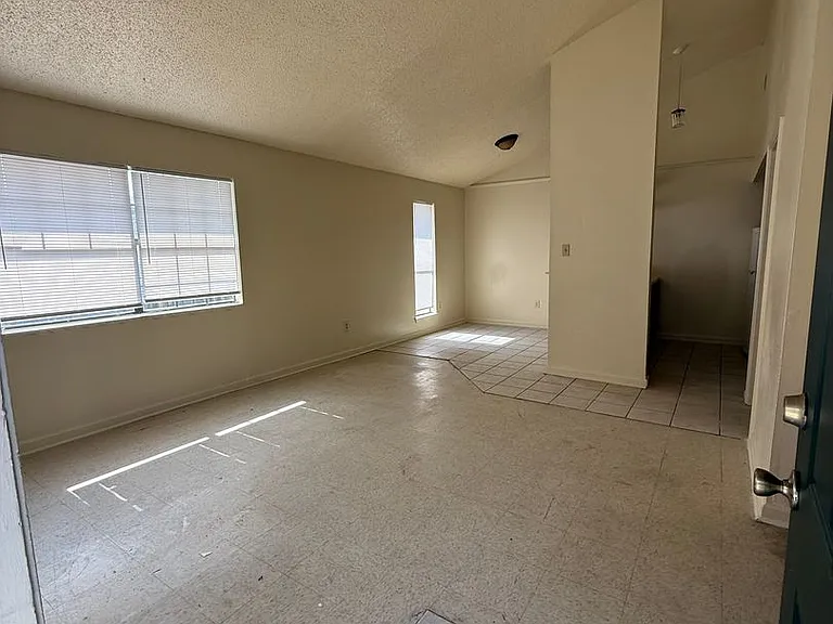 8714 Gsri Ave — Photo 2