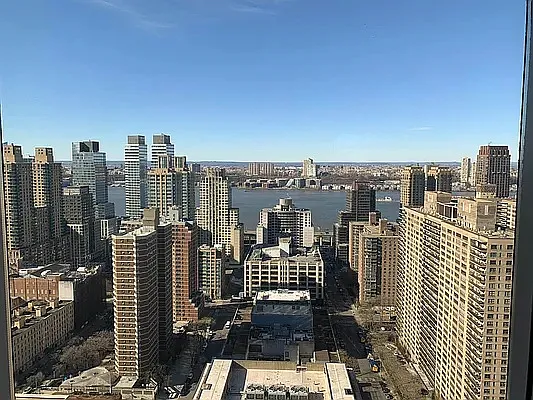 Rented by A & I Broadway | media 17