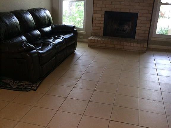 2nd image of 17704 Kings Park Ln