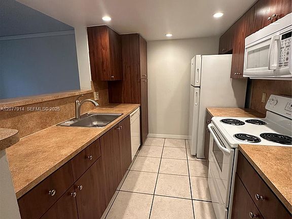 4th image of 8418 Coral Lake Way #8418