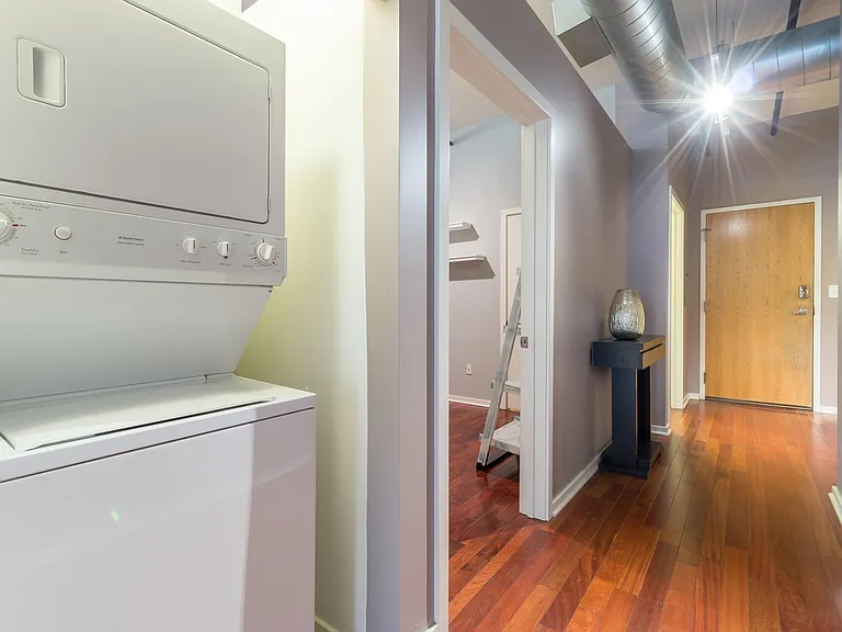 520 S State St #1403 — Photo 7