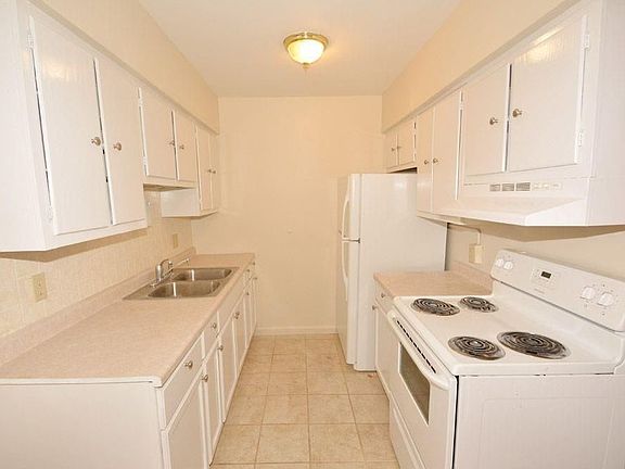 5th image of 3001 N Webster Ave #2A