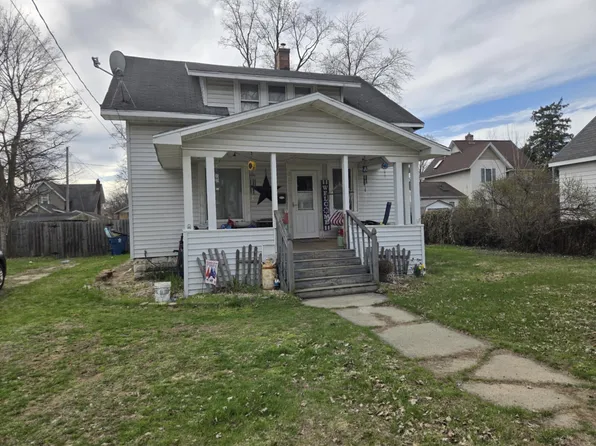 317 McOmber St, Dowagiac, MI 49047