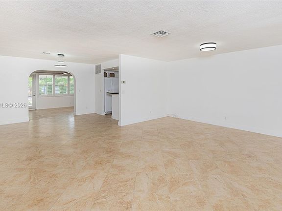 4th image of 4710 W Park Rd