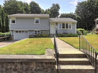 124 Hans Ave, Waterbury, CT 06708