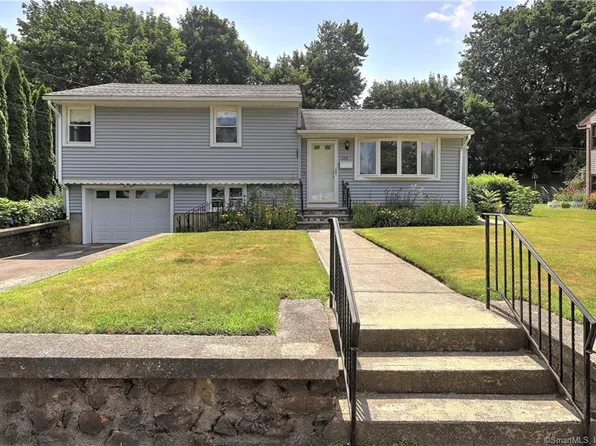 124 Hans Avenue, Waterbury, CT 06708
