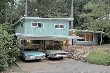 1st image of 3400 Regalwoods Dr