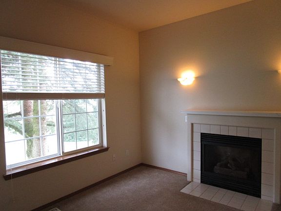 5th image of 6702 109th St Ct E