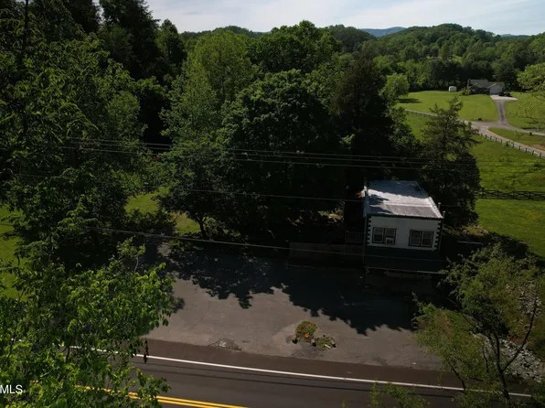 2019 Lake City Hwy, Clinton, TN 37716