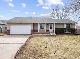 2138 N Parkdale Ct, Wichita, KS 67212