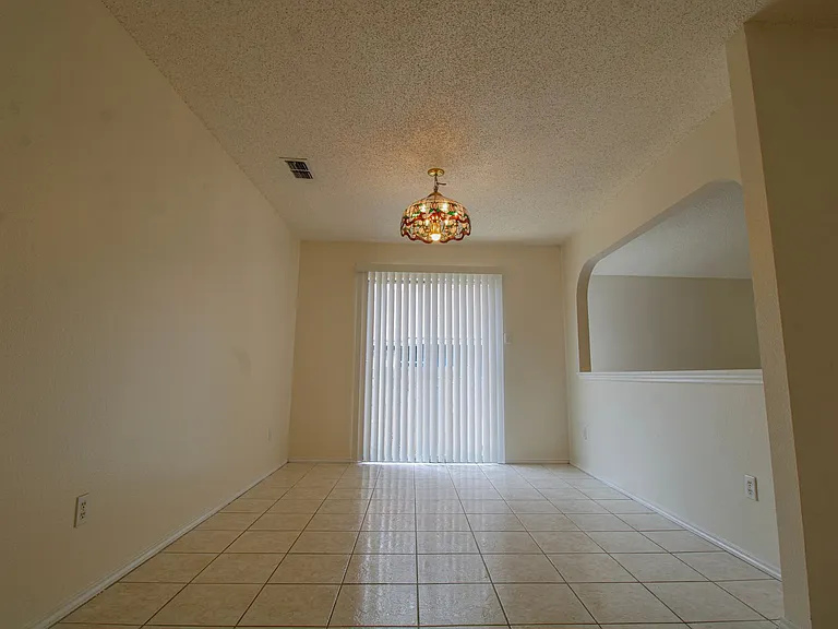 6214 Ridge Glade St — Photo 12